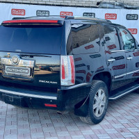 Cadillac Escalade — миниатюра 6