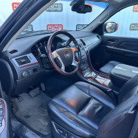 Cadillac Escalade — миниатюра 11