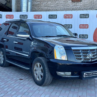Cadillac Escalade — миниатюра 3
