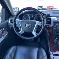 Cadillac Escalade — миниатюра 13
