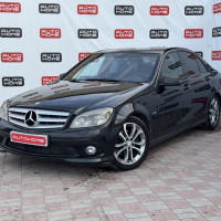 Mercedes-Benz C-класс — миниатюра 1
