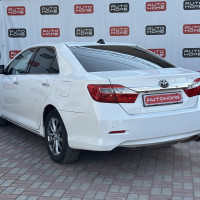 Toyota Camry — миниатюра 6