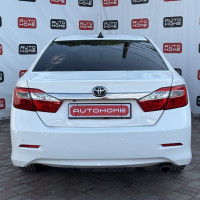 Toyota Camry — миниатюра 5