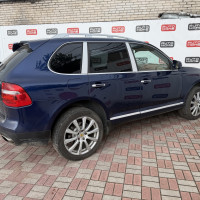 Porsche Cayenne — миниатюра 6