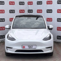 Tesla Model Y — миниатюра 12