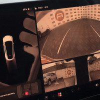 Tesla Model Y — миниатюра 2
