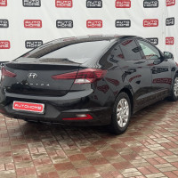 Hyundai Elantra — миниатюра 4