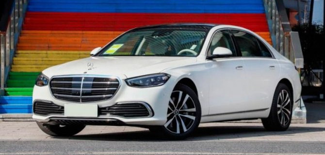 Новый Mercedes-Benz S-Кlassе получил начальную модификацию
