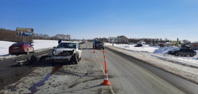 Трое, включая ребенка, пострадали в ДТП в Тюменской области