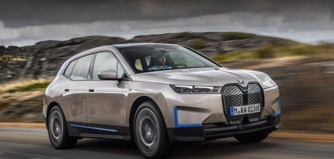 Представлена новая «мультимедийка» BMW iDrive