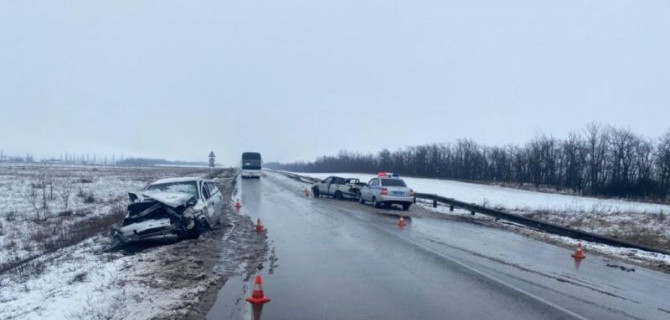 Пять человек пострадали в ДТП в Ростовской области