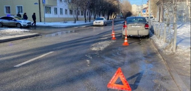 В Тюмени иномарка сбила двух девочек