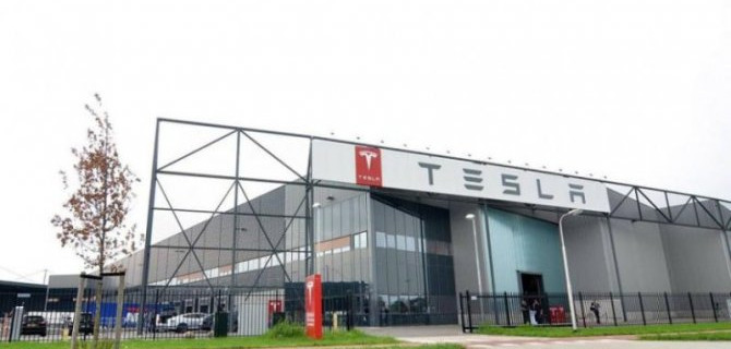 Tesla закрывает свой первый завод в Европе
