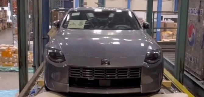 Nissan 400Z лишился камуфляжа
