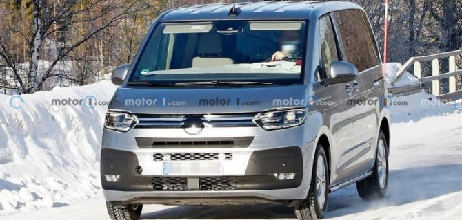 В Швеции замечены «мулы» минивэна Volkswagen T7 нового поколения
