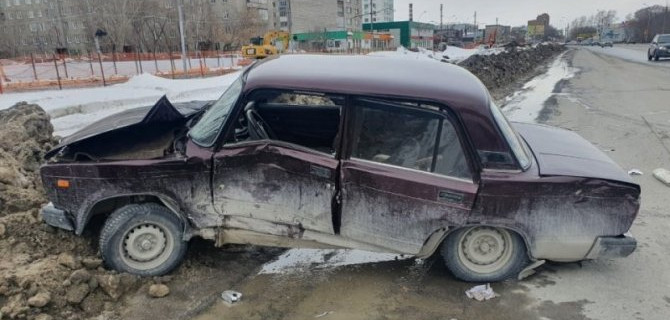 Пожилой водитель пострадал в ДТП в Ленинском районе Новосибирска