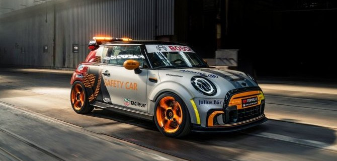 Электрохэтчбек Mini стал работать в гонках Formula E