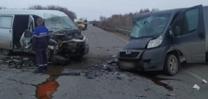 Два человека пострадали в ДТП под Омском