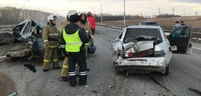 Под Уфой в тройном ДТП погиб мужчина
