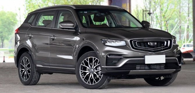 Выросли российские цены на две модели Geely