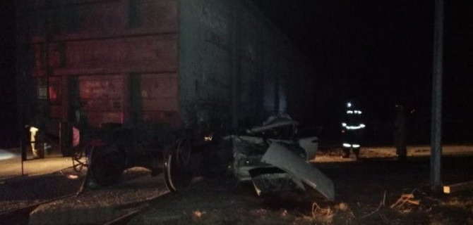 Под Новосибирском столкнулись поезд и Ваз – погибли два человека