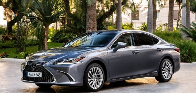 В России подорожали автомобили Lexus