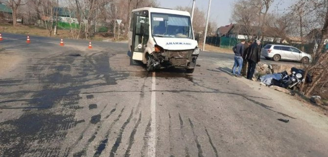 Мотоциклист погиб в ДТП с автобусом в Уссурийске