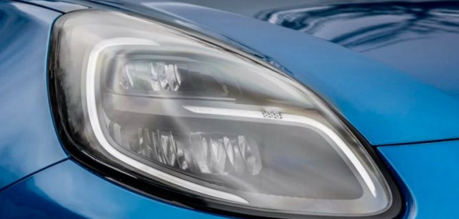 Ford тестирует инновационные фары