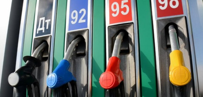 В России предлагают запретить экспорт бензина — а то самим не хватает
