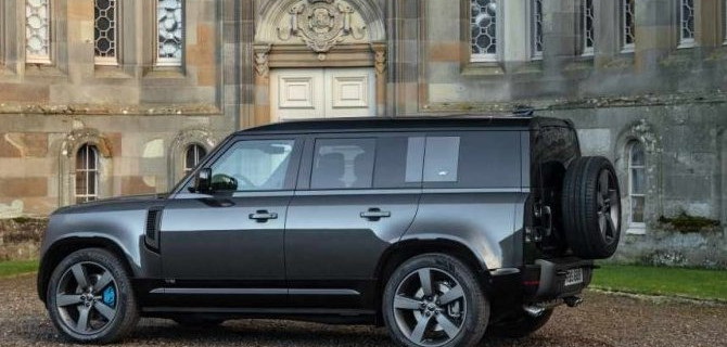  Land Rover Defender победил в номинации  «Лучший автомобильный дизайн года»