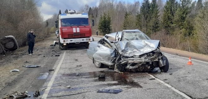 Два человека погибли в ДТП в области