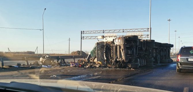 В ДТП на Киевском шоссе в Ленобласти погиб человек