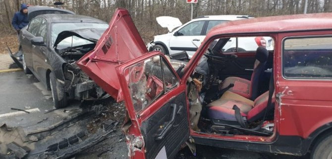 Семь человек пострадали в ДТП на подъезде к Чебоксарам