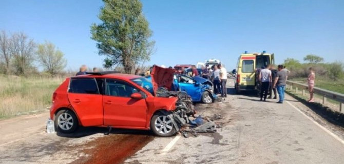 Девять человек пострадали в ДТП в Астраханской области