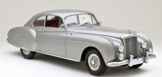 В Bentley готовят новую реплику ретро-автомобиля