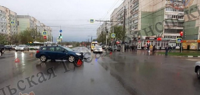 На Ложевой в Туле после ДТП иномарка насмерть сбила женщину