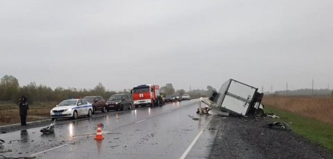 По факту гибели пяти человек в ДТП в Красноярском крае возбуждено уголовное дело