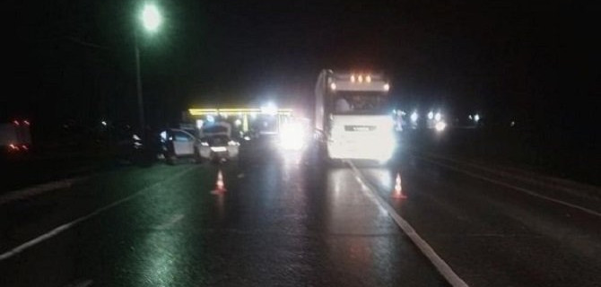 Два человека погибли в ДТП с грузовиком под Новосибирском