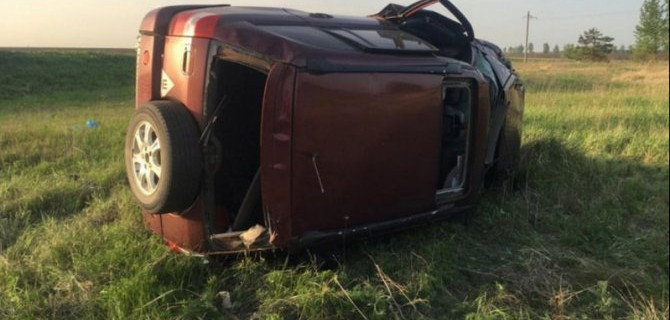 Под Воронежем при опрокидывании автомобиля погиб человек