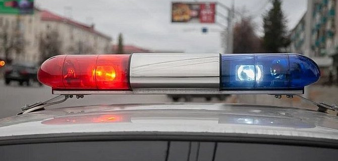 В Тихвине автомобиль сбил 8-летнюю девочку на роликах