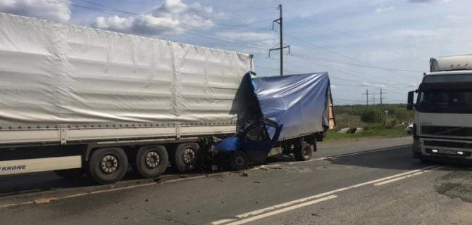 Водитель «Газели» погиб в ДТП в Волжском районе Самарской области