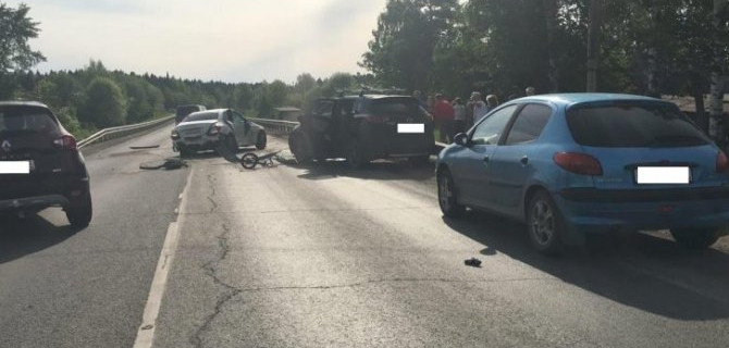 В Кировской области произошло тройное ДТП, 5 человек пострадали