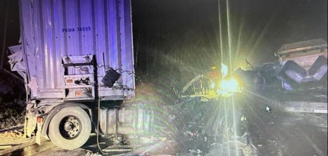 В ДТП с грузовиками под Миассом погиб человек