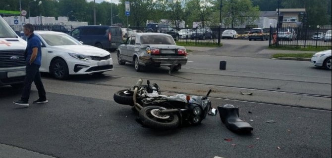 Мотоциклист пострадал в ДТП в Красногвардейском районе Петербурга