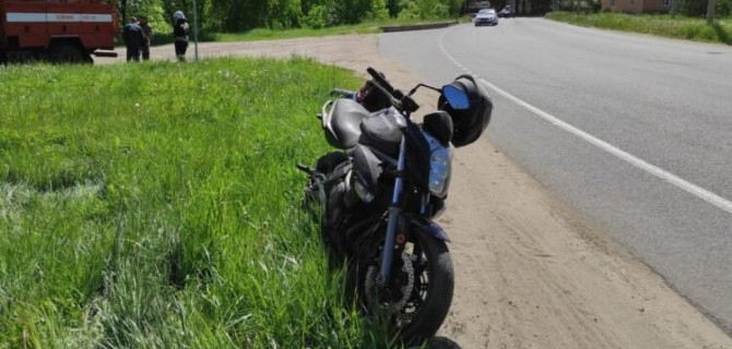 Пьяный мотоциклист без прав пострадал в ДТП в Рыбинске
