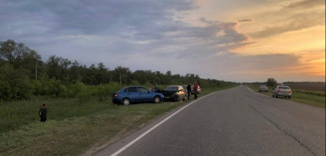 Двое взрослых и ребенок пострадали в ДТП в Саратовской области