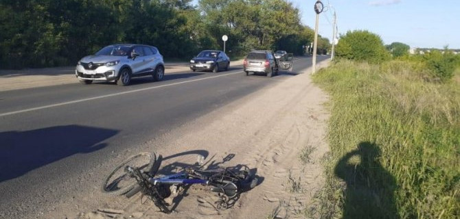 В Твери пьяный водитель сбил велосипедиста