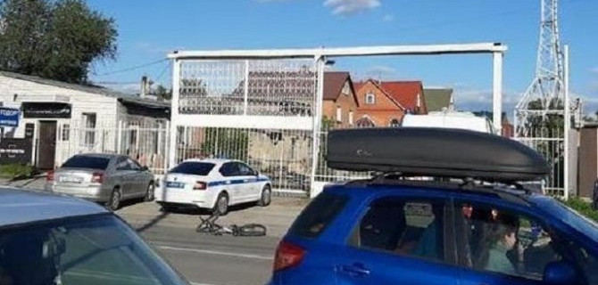 В Новосибирске BMW насмерть сбил ребенка на велосипеде
