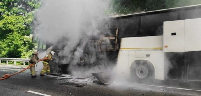15 детей и водитель были доставлены в больницу после ДТП на Кубани