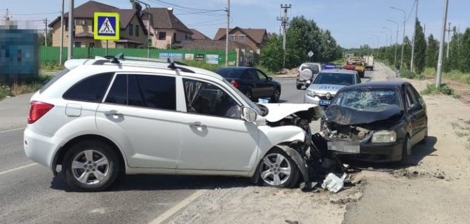 Два человека пострадали в ДТП в Кировском районе Волгограда